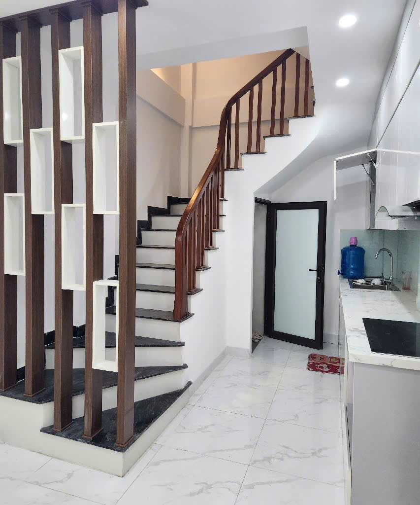 BÁN NHÀ PHỐ KHƯƠNG ĐÌNH, THANH XUÂN, 40M2, 6 TẦNG, CÁCH PHỐ 15M, MỚI, ĐẸP, CHỈ 9.3 TỶ. - Ảnh 2